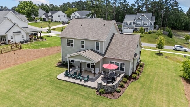 Building Photo - 130 Amelia Dr