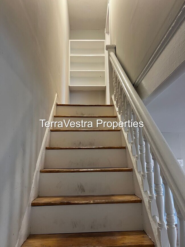 Building Photo - 4 Bed in Millville! Eligible for $500 Security Deposit.