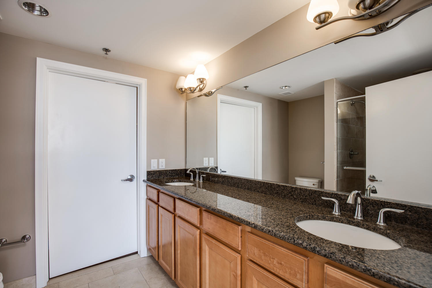 Building Photo - 525 W Lafayette Blvd