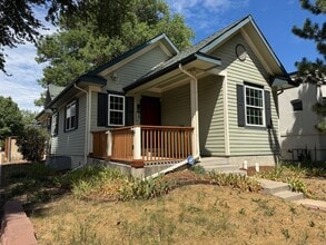 Building Photo - 1701 Grove St