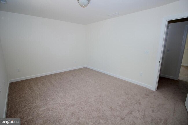 Building Photo - 83 Cherry Blossom Ct