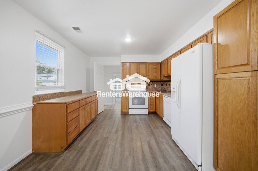 Building Photo - 3009 Knight Rd