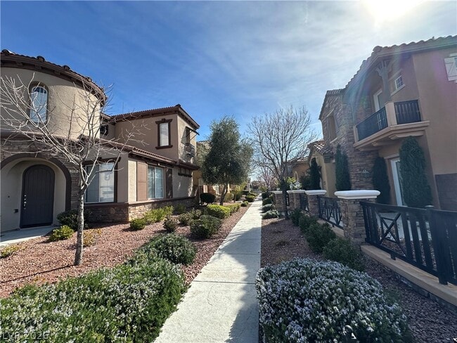 Building Photo - 2442 Granada Bluff Ct