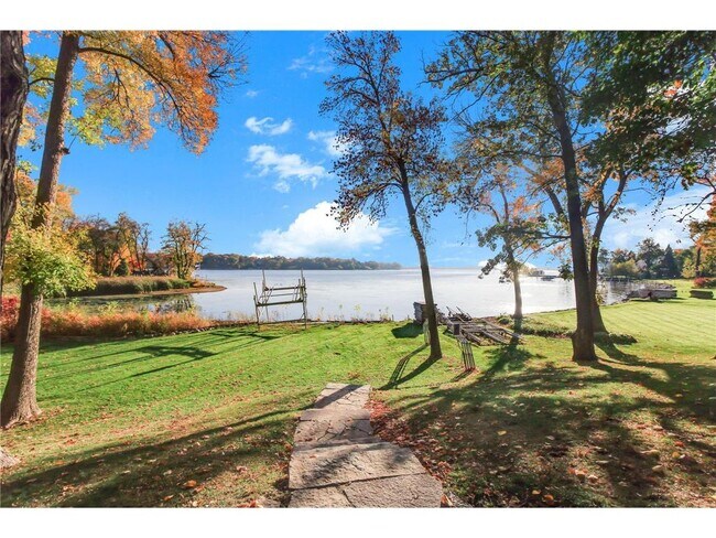 Building Photo - 2648 Casco Point Rd