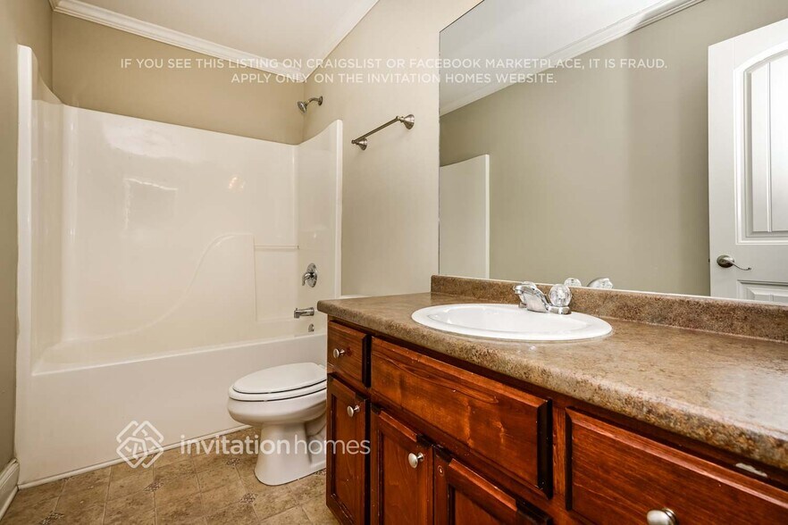 Building Photo - 165 Shoal Park Dr