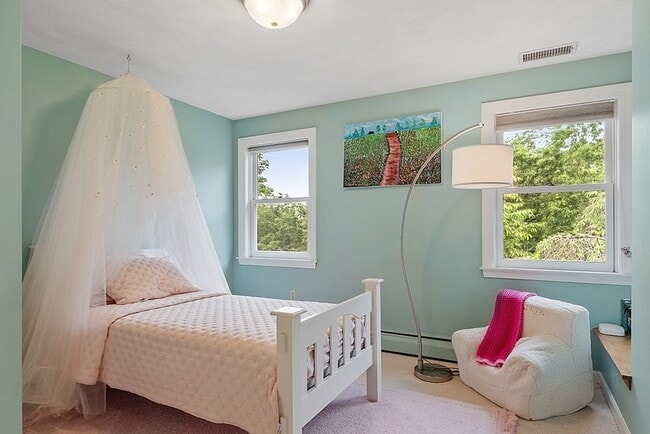 Building Photo - 2 Sunset Ridge