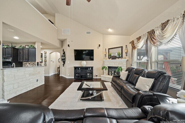 Building Photo - Beautiful 4 Bedroom Home in Turning Stone,...