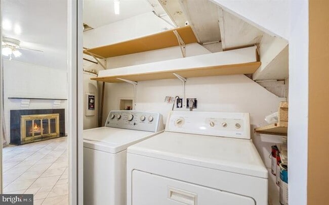 Building Photo - 10284 Arizona Cir