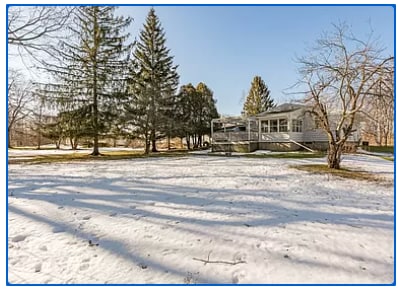 Beautiful land around the house - 1694 E River Rd
