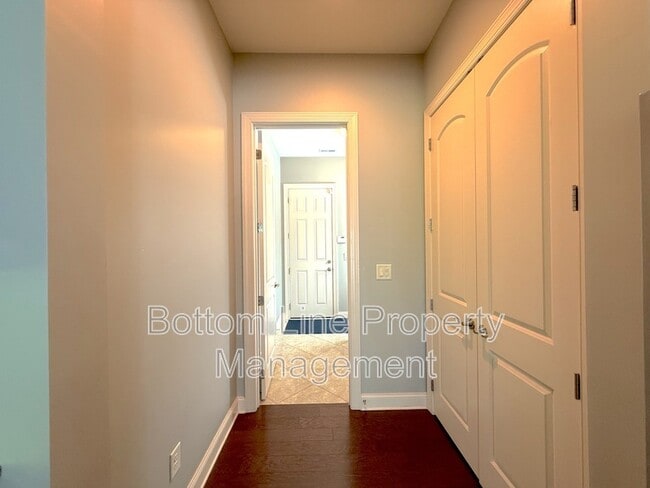 Building Photo - 9006 Blue Ridge Dr