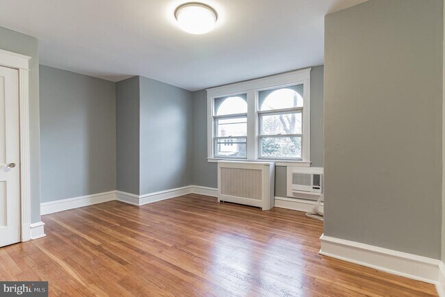 Building Photo - 3512 Vaux St