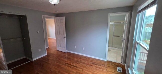 Building Photo - 223 Laura Anne Ct