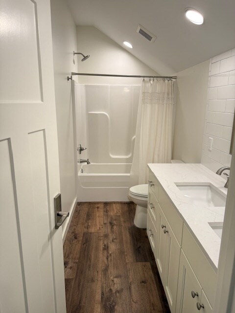 Building Photo - 3555 Sanctuary Dr