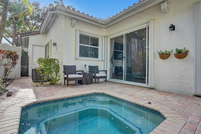 Building Photo - 1529 Shoreline Way