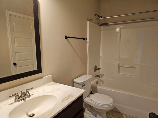 Building Photo - 3342 Grove Landing Cir