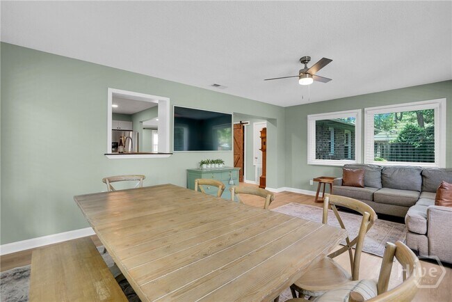 Building Photo - 9 Hillyer Dr