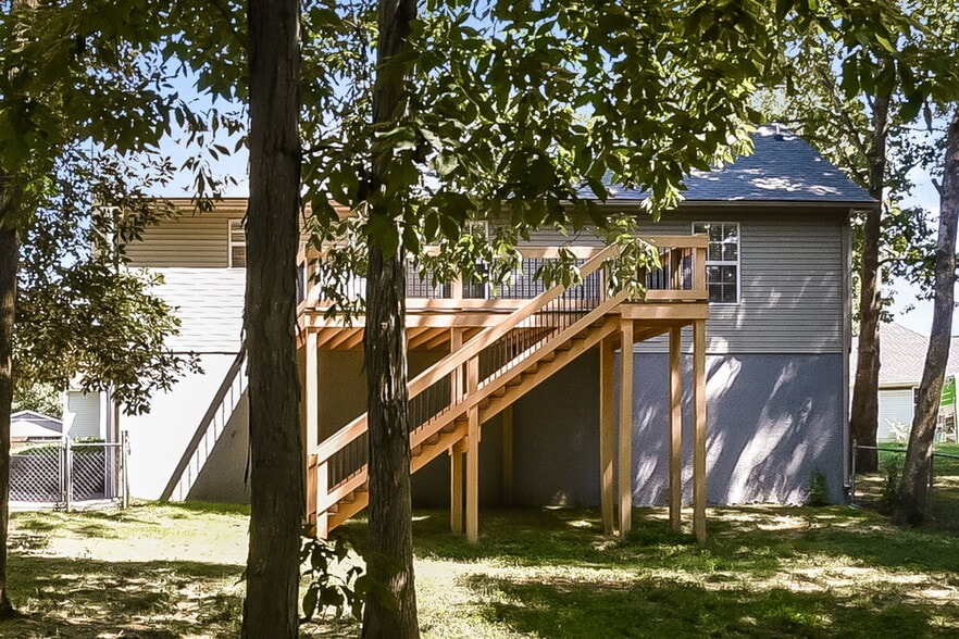 Building Photo - 4936 Deerhaven Dr