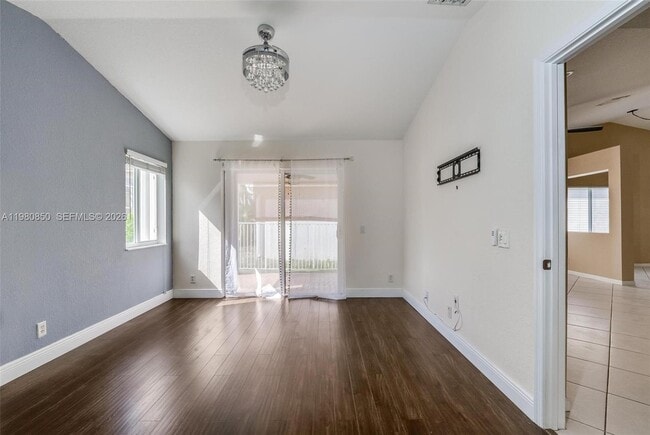 Building Photo - 1046 Golden Cane Dr