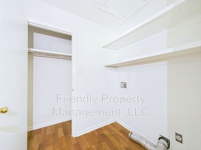 Building Photo - 123 Bay Meadow Ct