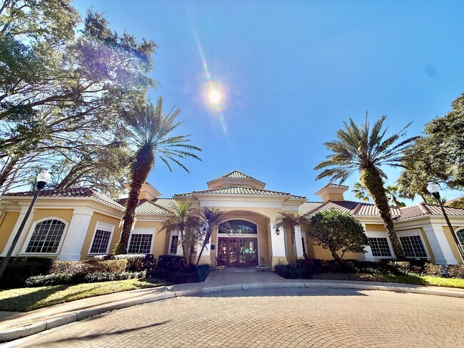 Building Photo - Immaculately updated 3/2.5 Three-Story Maitland Condo in Visconti!