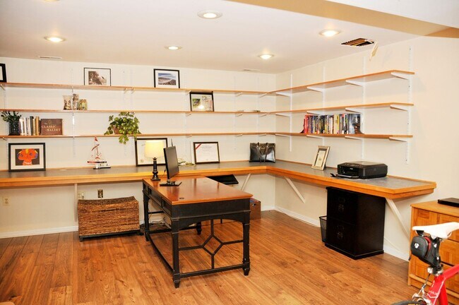 Building Photo - Columbia, MD