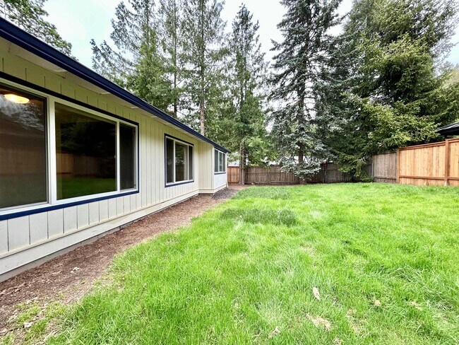 Building Photo - One Of The Top Rated Gems Of 2026: Serene 3 Bed + Bonus Room, 2.5 Bath Spacious House!