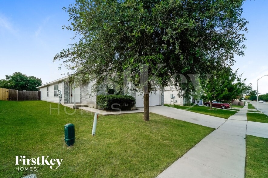 Building Photo - 344 Cattle Run