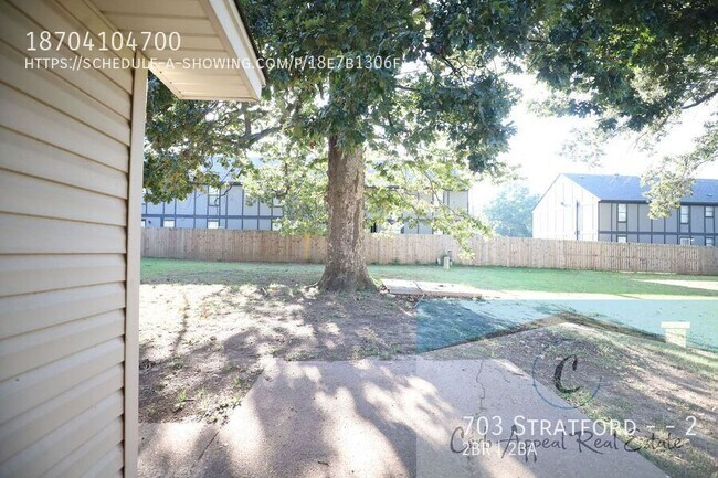 Building Photo - 703 Stratford Dr