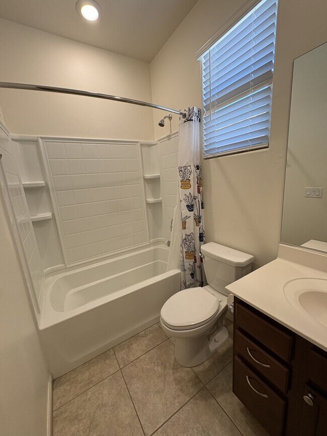 Building Photo - Four bedroom beauty in Star Valley