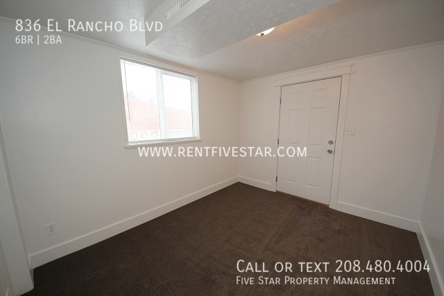 Building Photo - 836 El Rancho Blvd