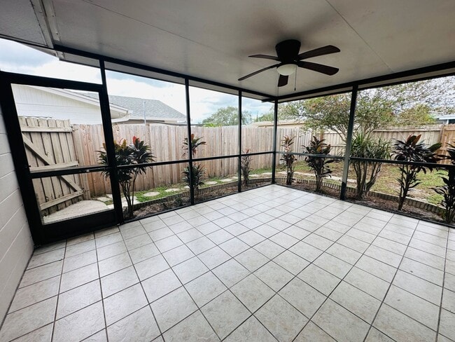 Building Photo - Spacious 2 Bedroom 2 Bathroom Seminole Home with Yard