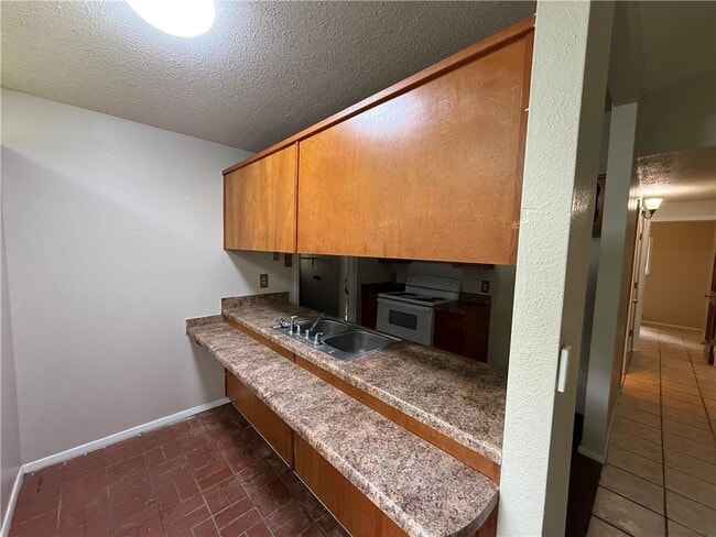 Building Photo - 1357 Glenn St