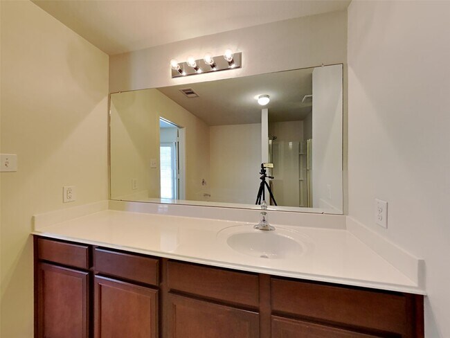Building Photo - 21115 Baltic Rain Dr