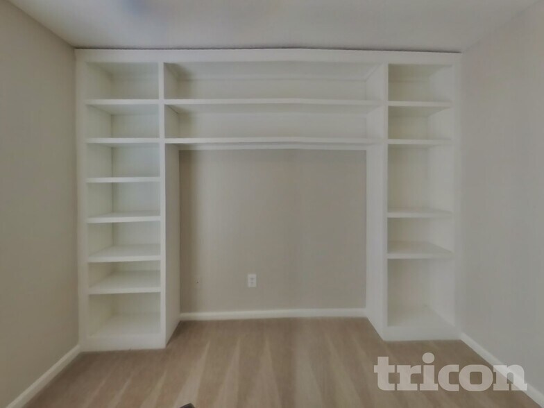 Building Photo - 1734 Alder Dr