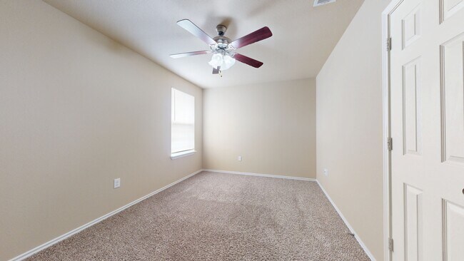 Building Photo - 812 Parkplace Ridge