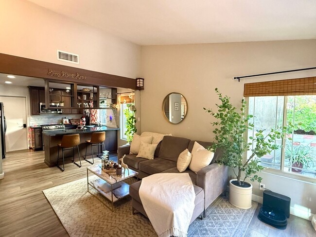 Building Photo - Ranch Style Home in Rancho Pondarosa Community