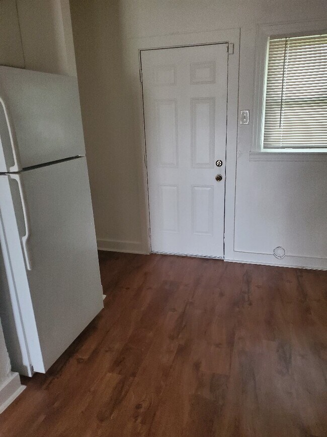 Building Photo - 4355 Wiman Dr