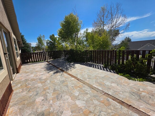 Building Photo - 3209 Silver Fox Dr