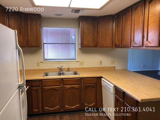 Building Photo - 7220 Rimwood-