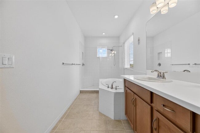 Building Photo - 5810 Fieldmoor Ct