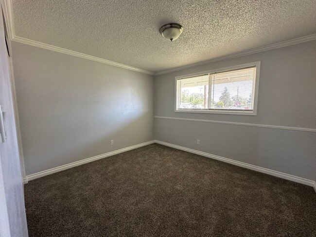 Building Photo - 5301 Bel Aire Dr