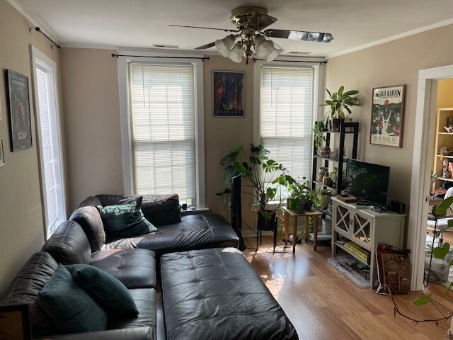 Building Photo - 1708 S Clinton St