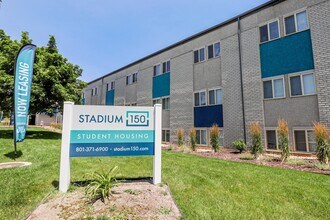 Building Photo - Stadium150