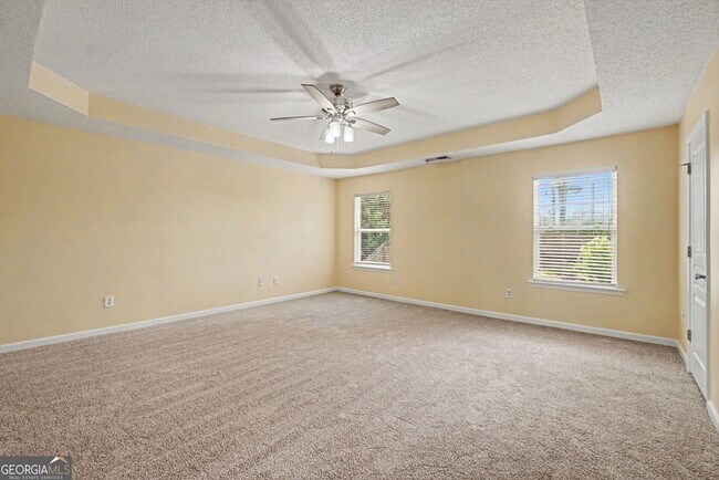 Building Photo - 348 Darbys Run Ct