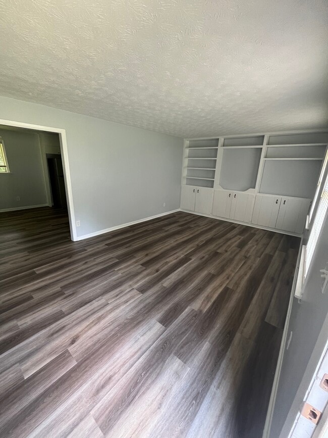 Building Photo - 7299 Indian Hill Trail