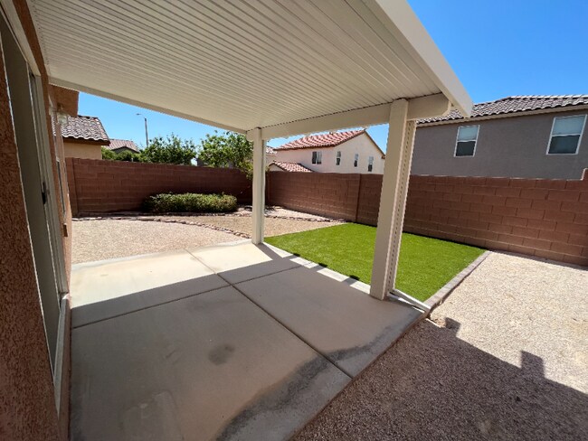 Building Photo - 9241 Valley Ranch Ave