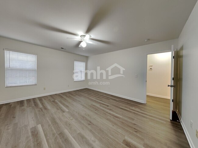 Building Photo - 5 Silverbrook Ct