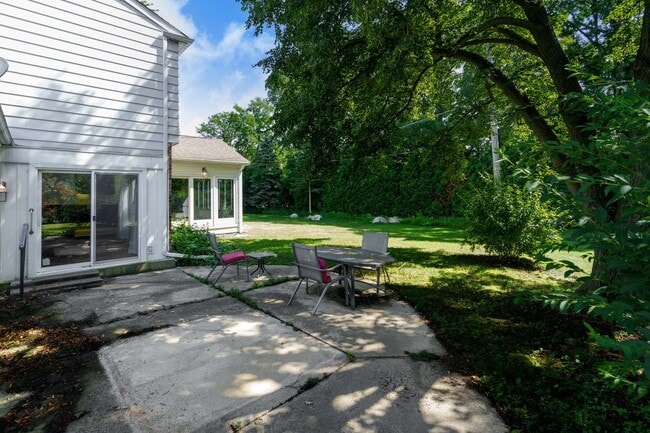 Building Photo - 2377 Williamstown Ct