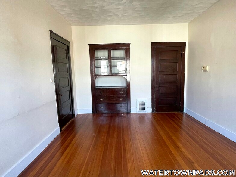 Building Photo - 258 Belmont St