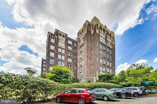 Building Photo - 3900 Cathedral Ave NW